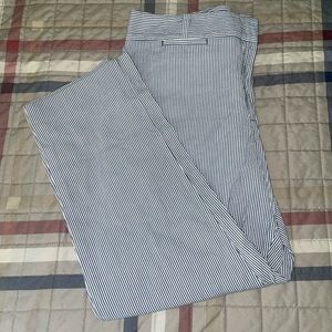 Talbots cropped searsucker blue chino pants size 12